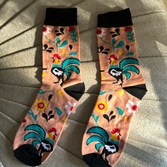 3/$15 Brand New Rooster Jacquard Crew Socks - Picture 2 of 4